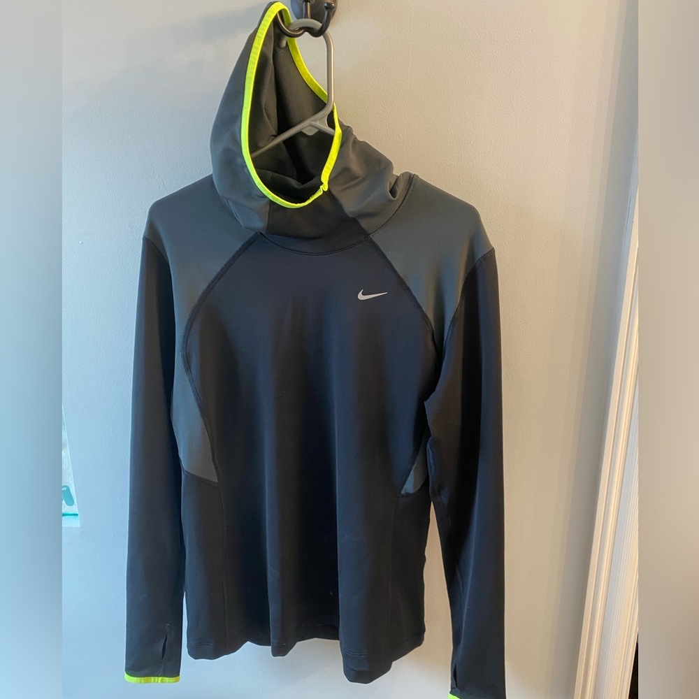 Women’s Nike• DryFit Pullover• Like New